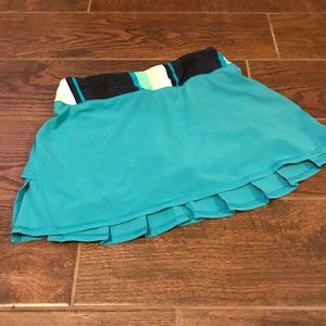 Lululemon skirt with shorts